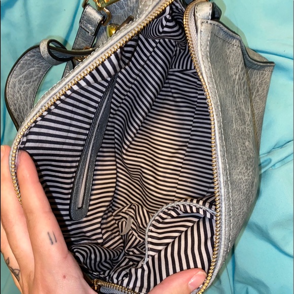 ML cross over purse - Picture 2 of 6